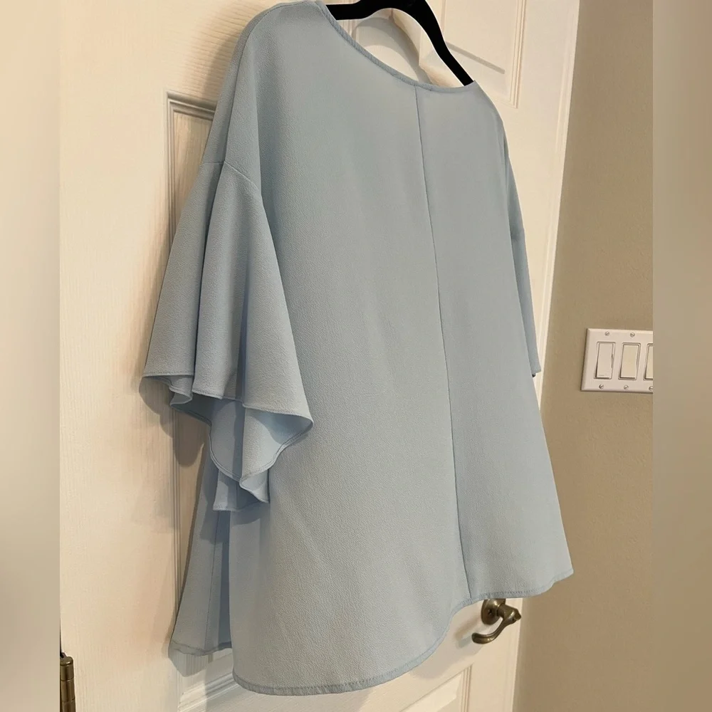 Caramela Preppy Baby Blue Drop Sleeve Blouse with Drop Neck Size Medium
